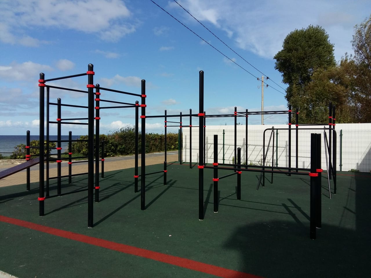 Hangelstange bei Calisthenics Park at Променад, Зеленоградск #wp3370 – Foto 2 von 3