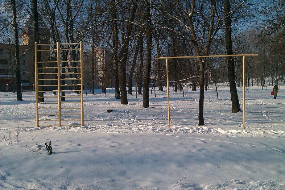 Parallel Gym Bars at Calisthenics Park at вуліца Гебелева, Мінск – photo 2 of 8