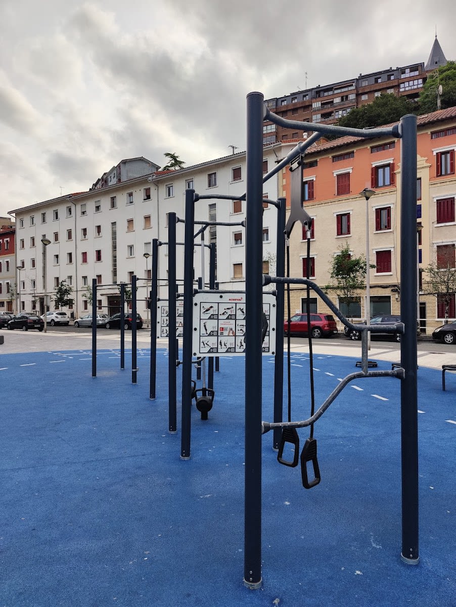 Calisthenics Park #wp3816 - photo 1