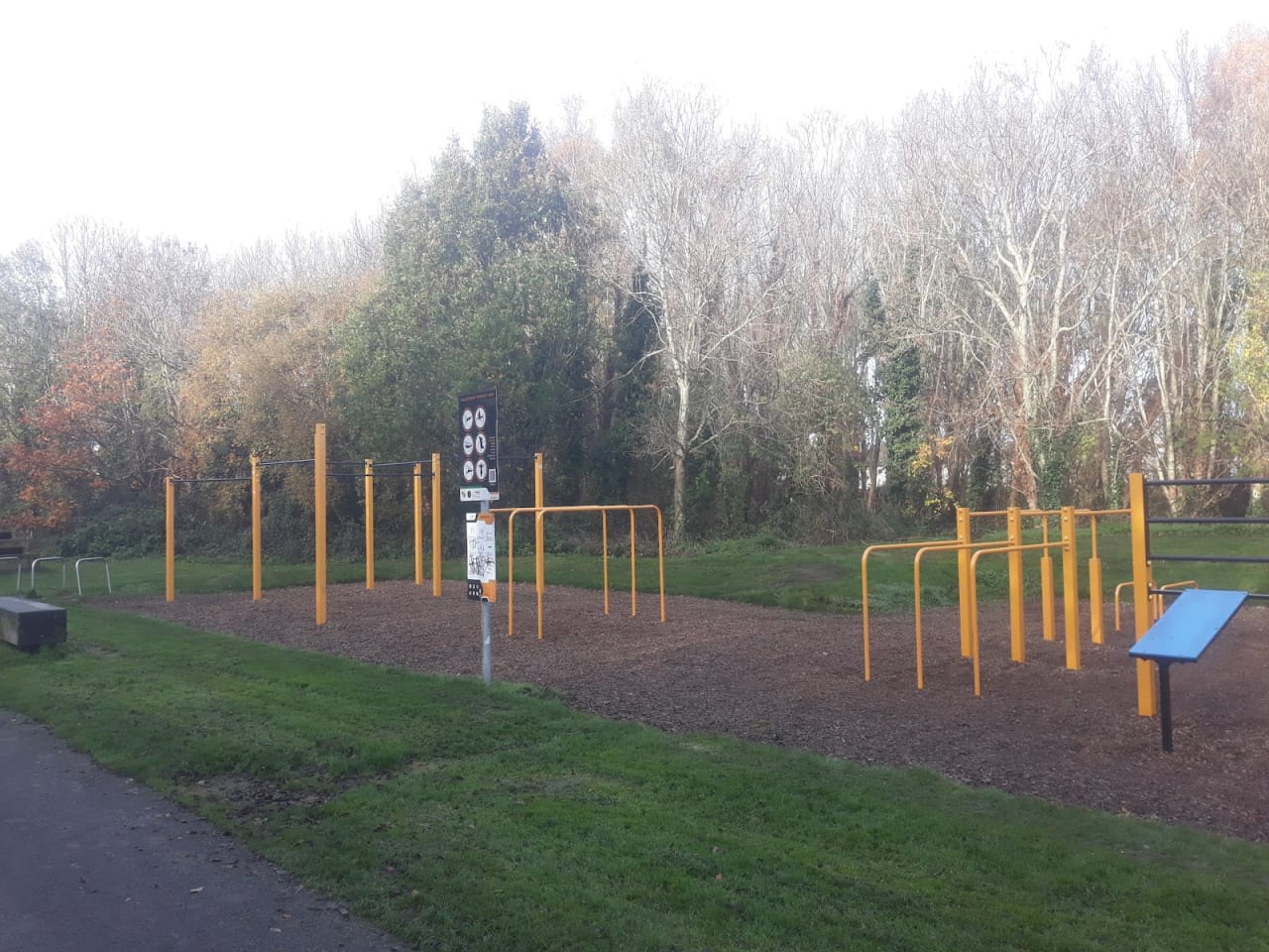 Calisthenics & functional fitness area Tymon park — Gym - photo 2