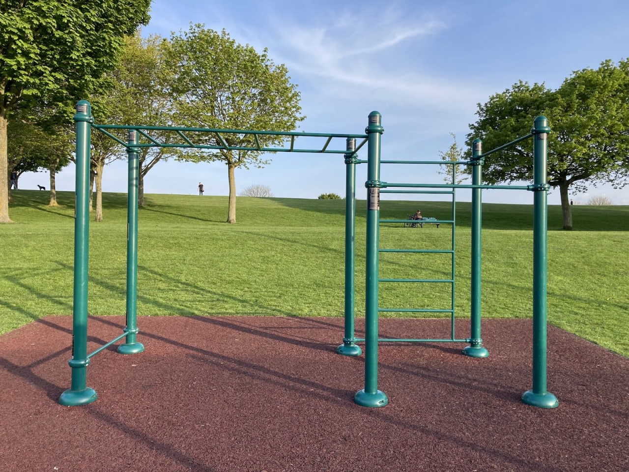 Bară de tracțiuni la Calisthenics Park at Eamonn Ceannt Velodrome, Dublin – fotografia 1 din 4