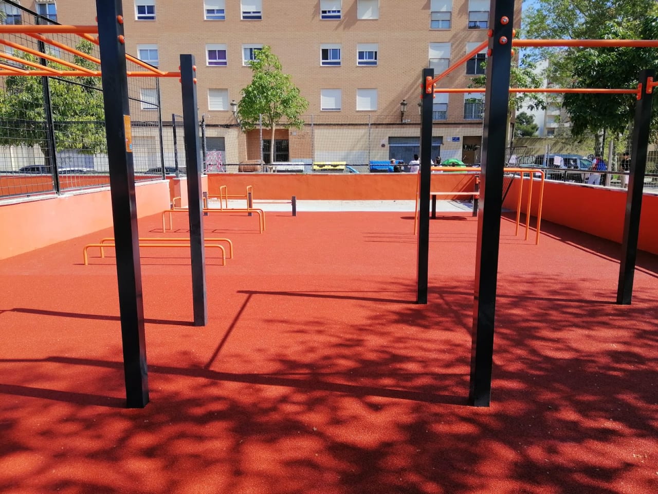 Klimmzugstange bei Calisthenics Park at Carrer d'Alcalà de Xivert, València – Foto 1 von 8