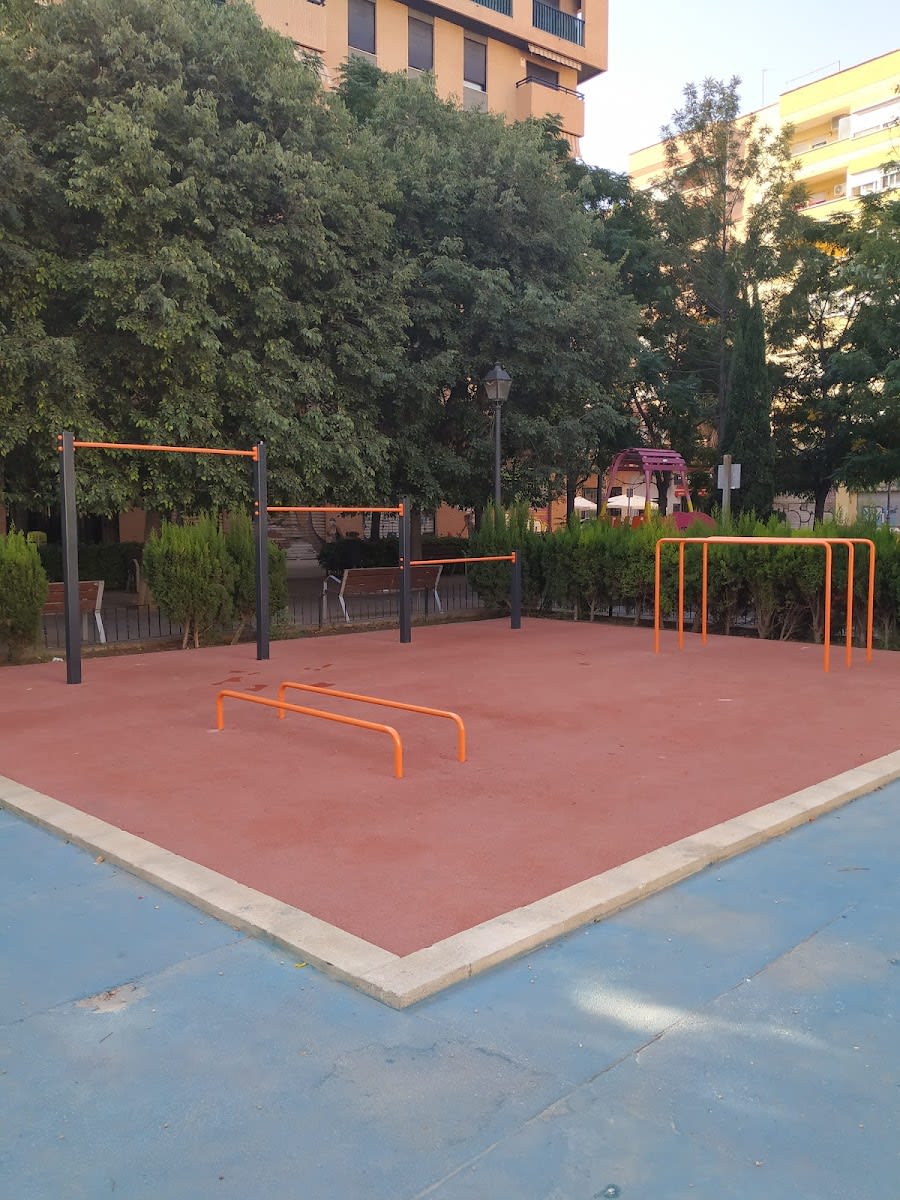 Klimmzugstange bei Calisthenics Park at Carrer de Salabert, València – Foto 1 von 4