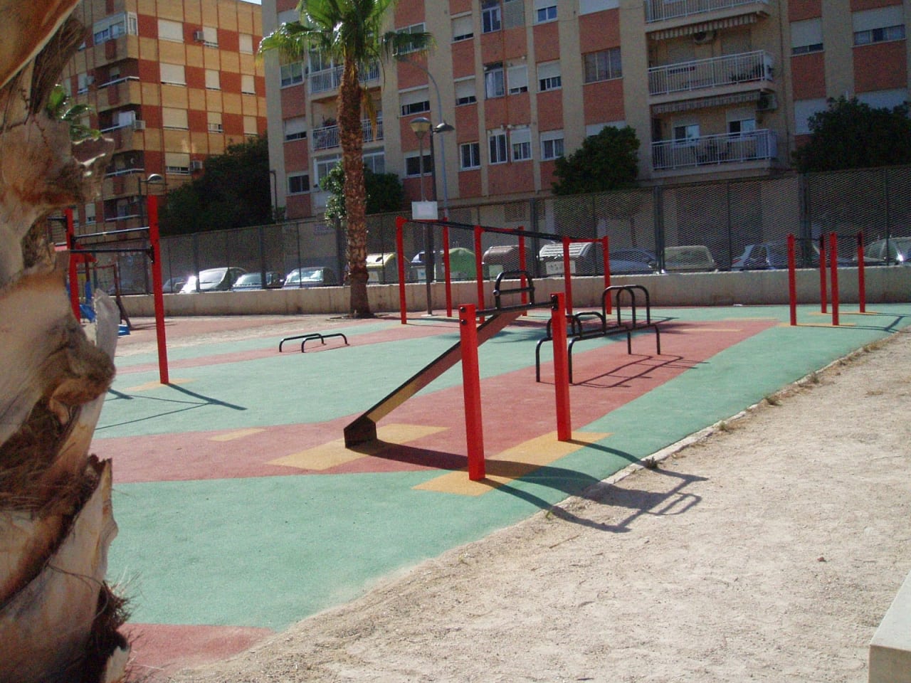 Sprossenwand bei Calisthenics Park at Carrer de Castellonet de la Conquesta, València – Foto 3 von 3