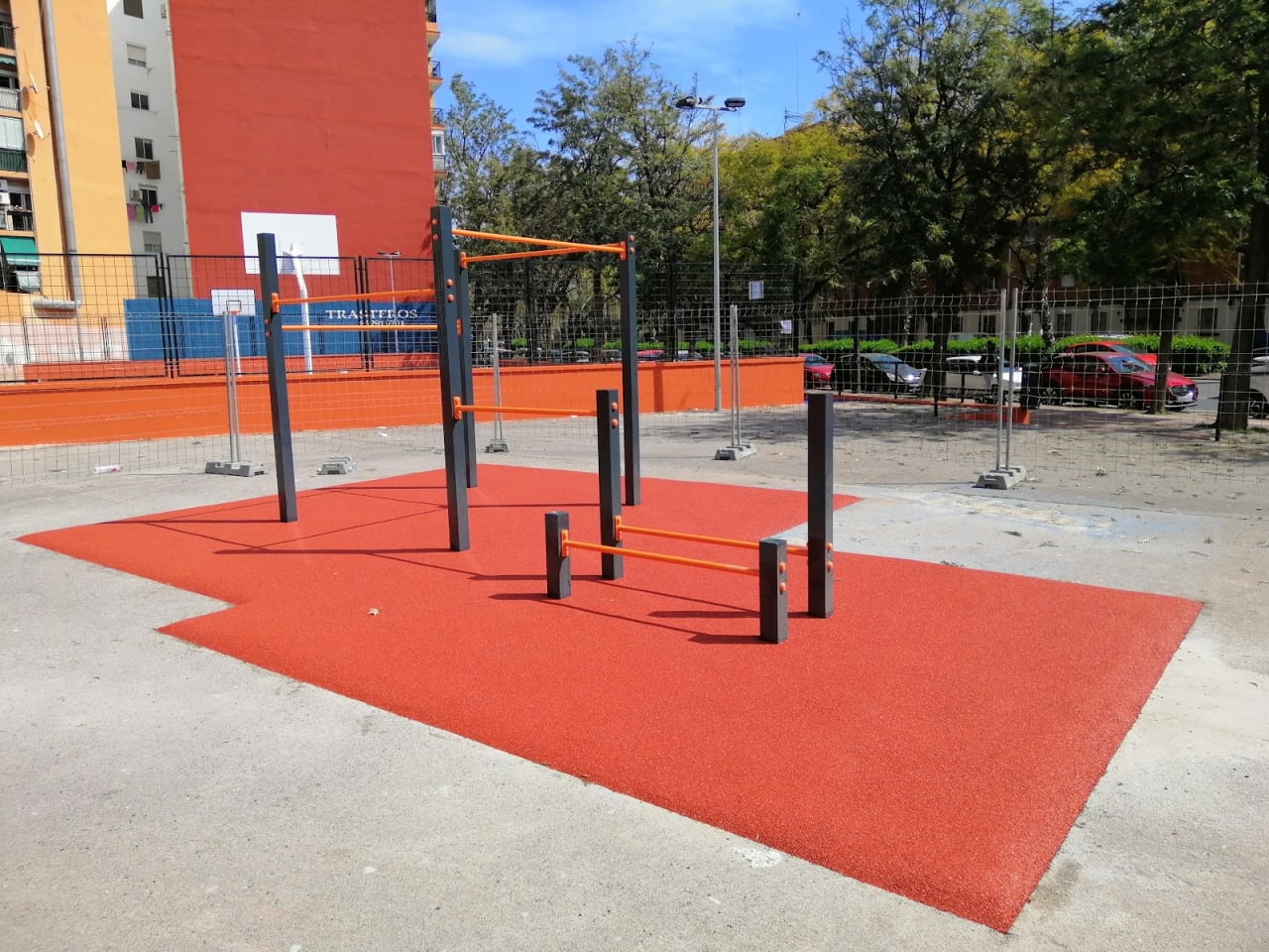 Liegestützgriffe bei Calisthenics Park at Carrer de Menorca, València – Foto 4 von 4