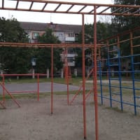 Школьная старая площадка
