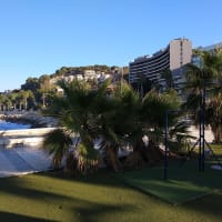 Parque de ejercicios del Paseo Marítimo — Small plaza featuring outdoor gym equipment, benches & a pavilion with palm trees & sea views. - thumbnail 3