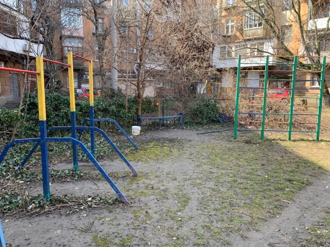 Barren bei Calisthenics Park at проспект Лесі Українки, Одеса – Foto 2 von 2