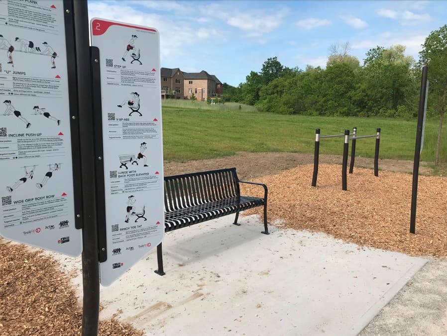 Упори для віджимань на майданчику Calisthenics Park at West Branch Drive, Georgetown – фото 1 з 1