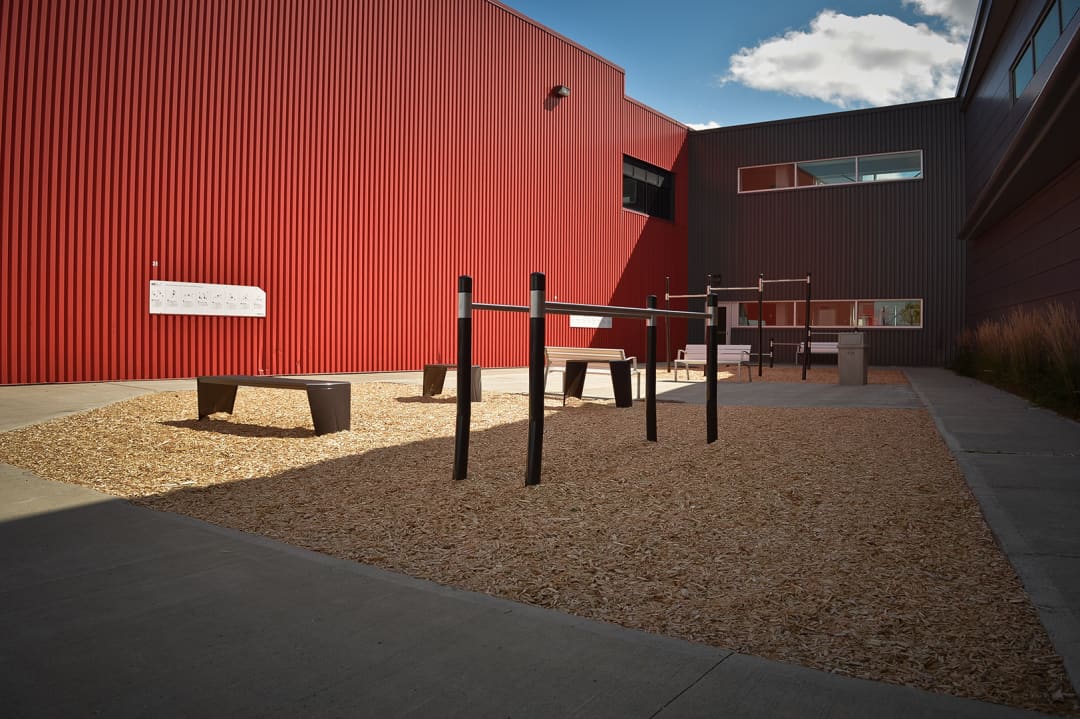 Jump Platform at Calisthenics Park at Rue de l'ÉNA, Longueuil – photo 1 of 1