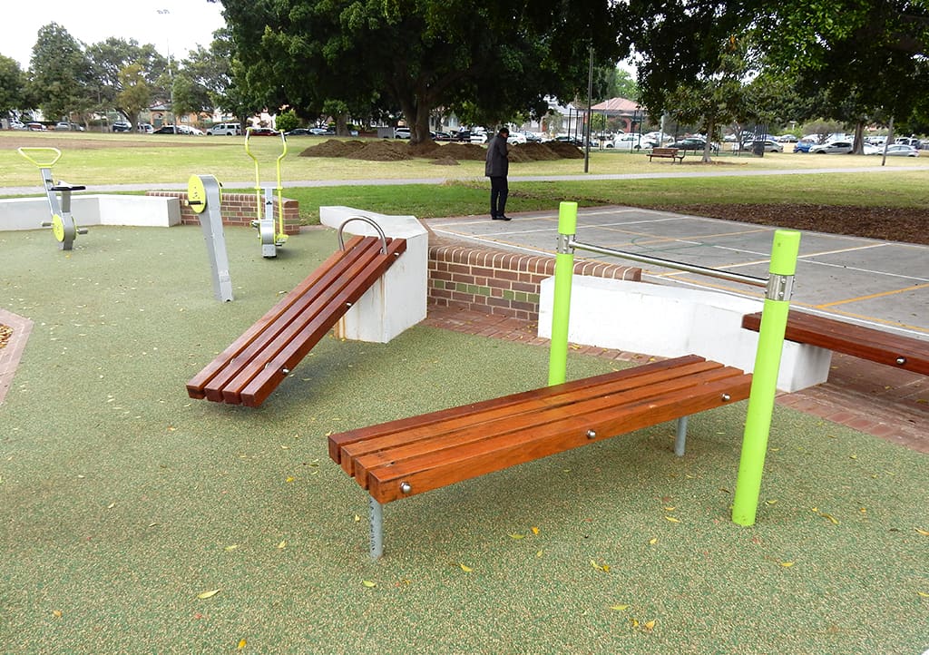 Bară de tracțiuni la Calisthenics Park at Primrose Avenue, Sydney – fotografia 3 din 8