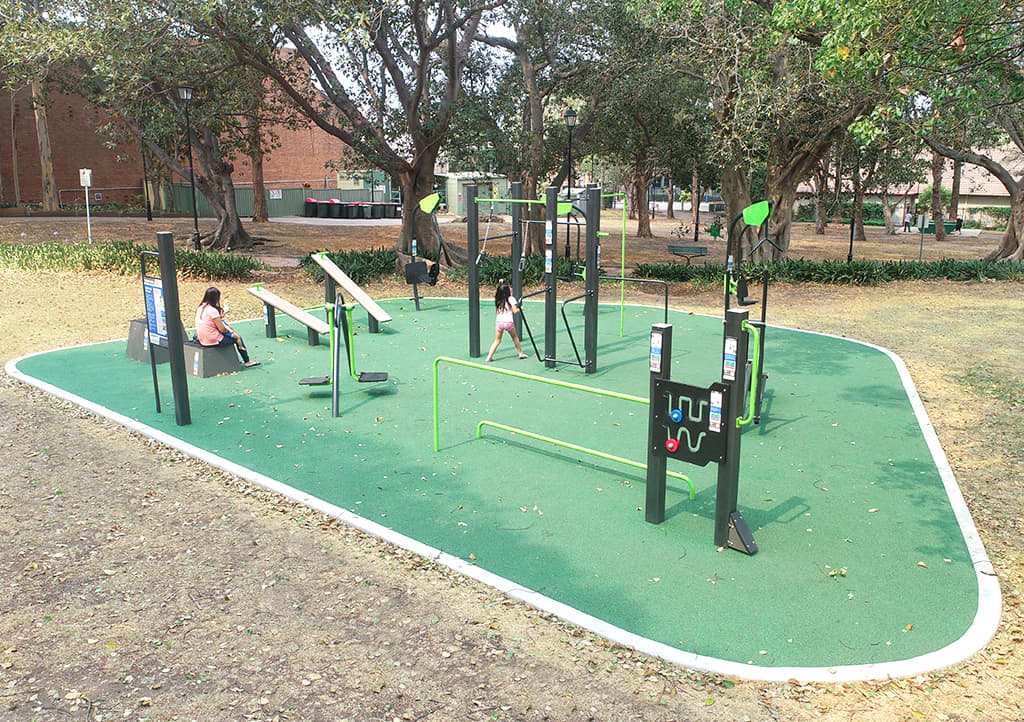 Bară de flotări la Calisthenics Park at Comer Street, Sydney – fotografia 4 din 4