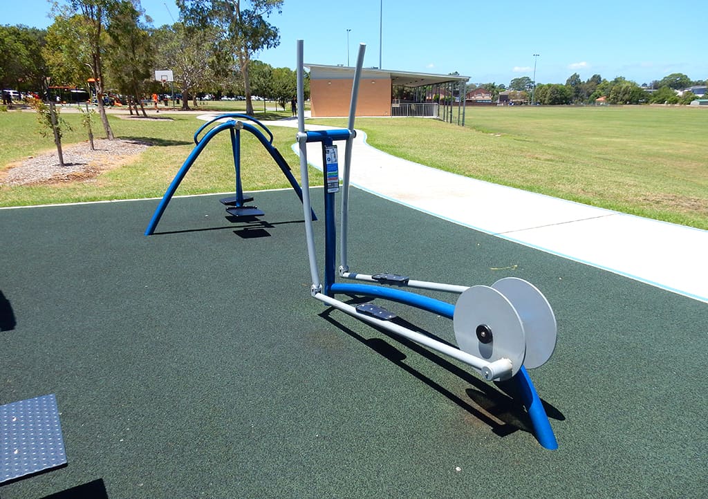 Piattaforma di salto presso Calisthenics Park at Glebe Street, Sydney – foto 6 di 6