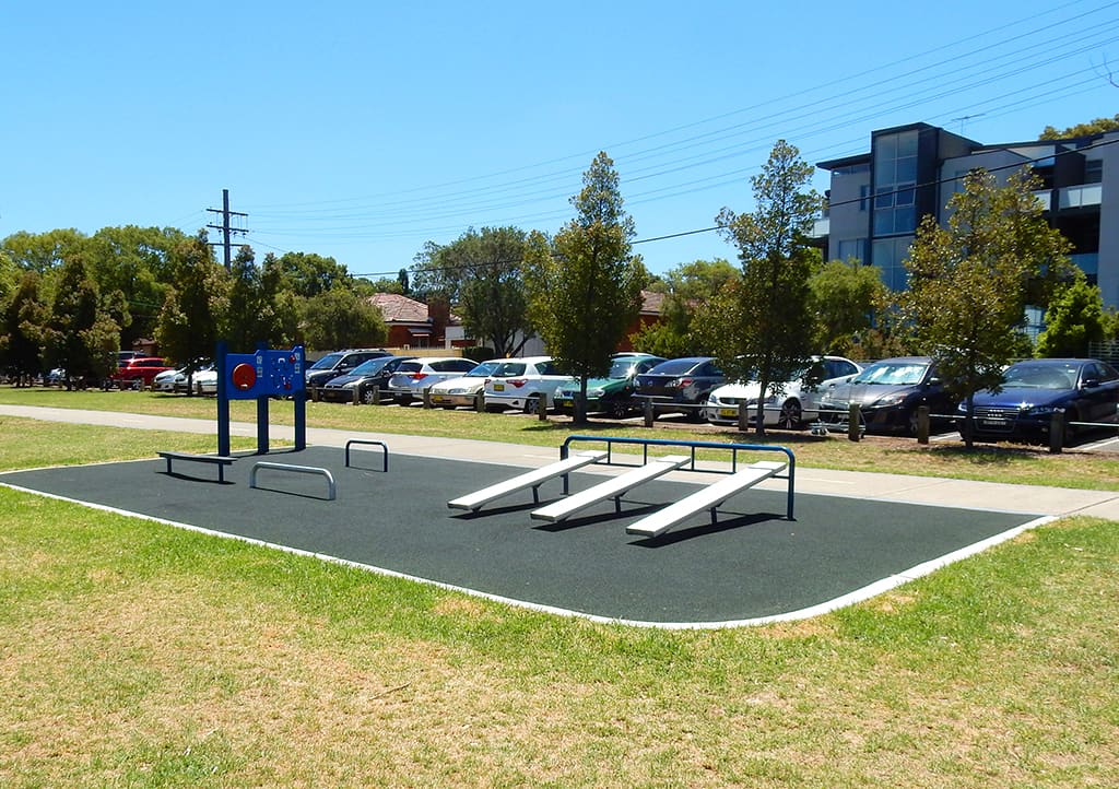 Ellittica presso Calisthenics Park at Glebe Street, Sydney – foto 5 di 6