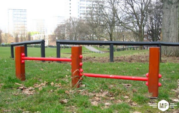 Balance Beam at Calisthenics Park at Harrow Road, City of Westminster – photo 3 of 5