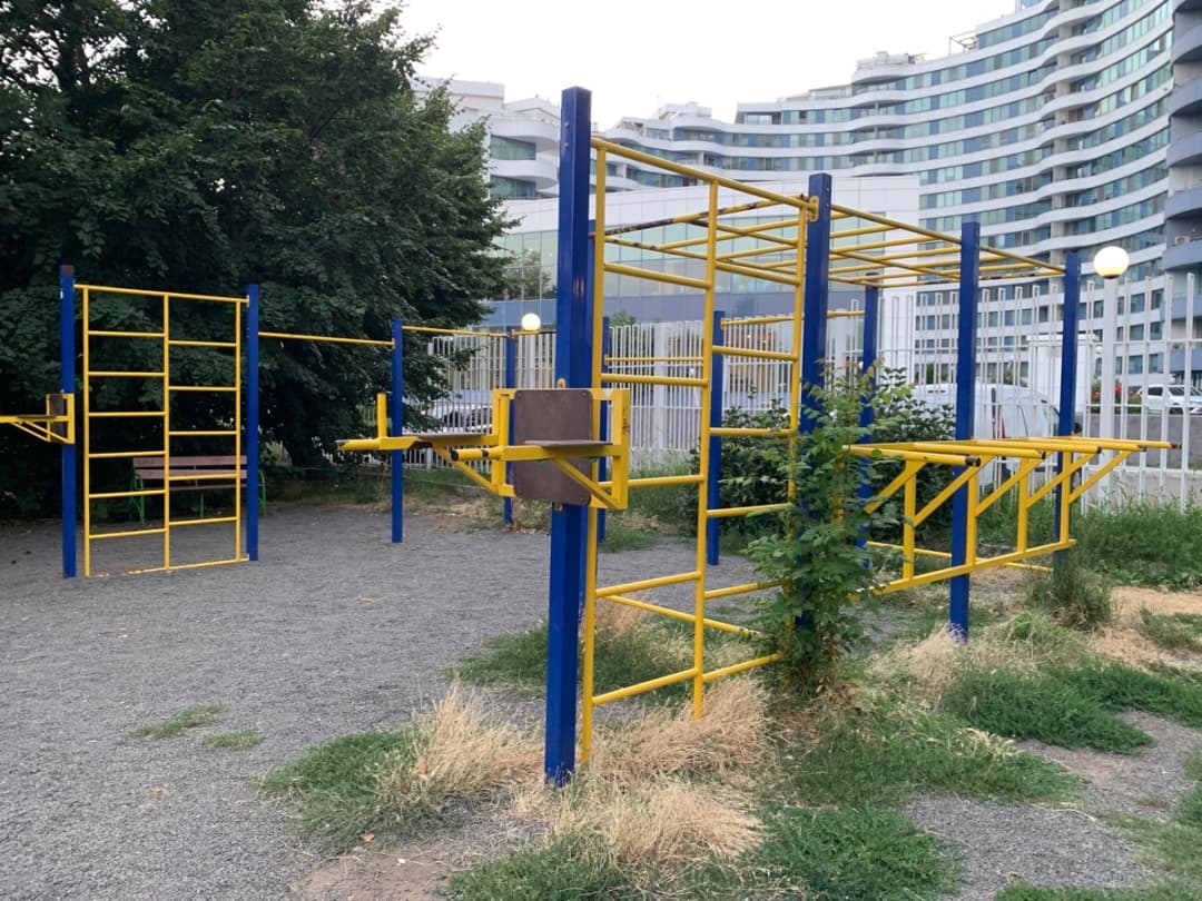 Турнік на майданчику Calisthenics Park at Літературна вулиця, Одеса – фото 1 з 1
