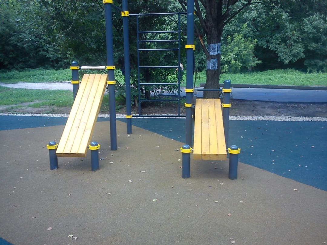Pull Up Bar at Calisthenics Park at Кольцевая дорога ВДНХ, Москва – photo 1 of 6