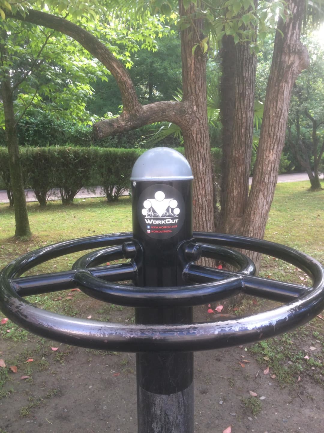 Bancă pentru abdomen la Outdoor Gym in Театральная, Сочи – fotografia 4 din 4