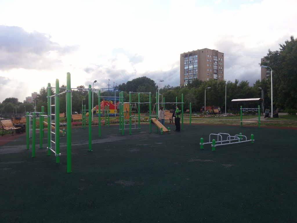 Pull Up Bar at Calisthenics Park at 2-й Южнопортовый проезд, Москва – photo 1 of 3
