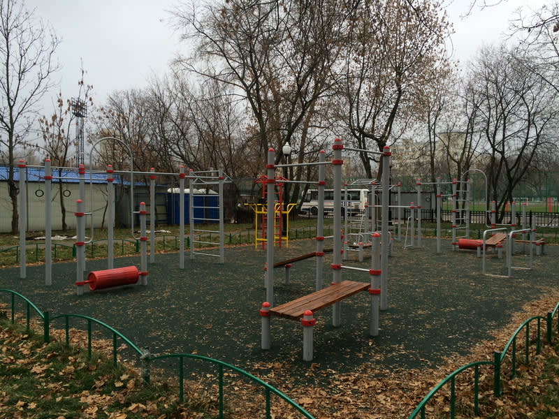 Pull Up Bar at Calisthenics Park at 4-й Вятский переулок, Москва – photo 1 of 2