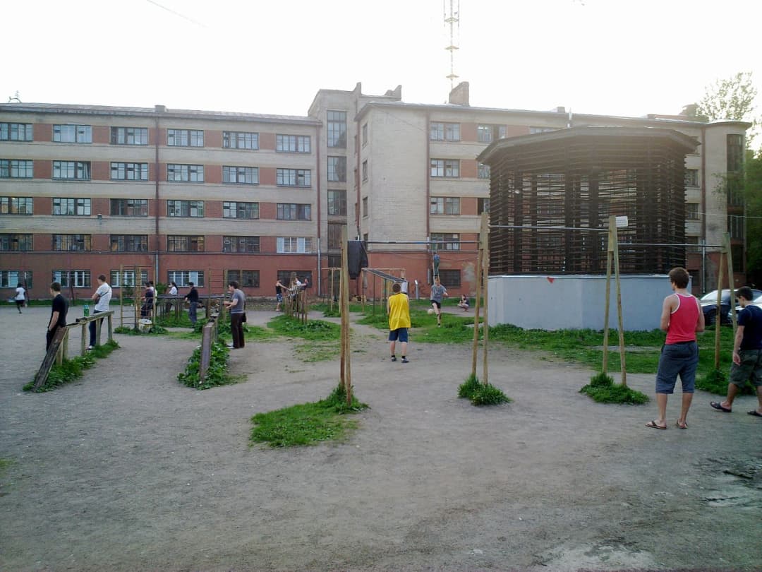 Pull Up Bar at Calisthenics Park at Лесной проспект, Санкт-Петербург – photo 1 of 2