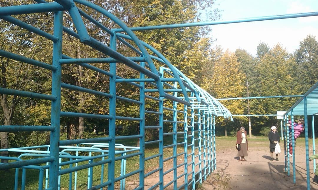 Pull Up Bar at Calisthenics Park at улица Ушинского, Санкт-Петербург – photo 5 of 5