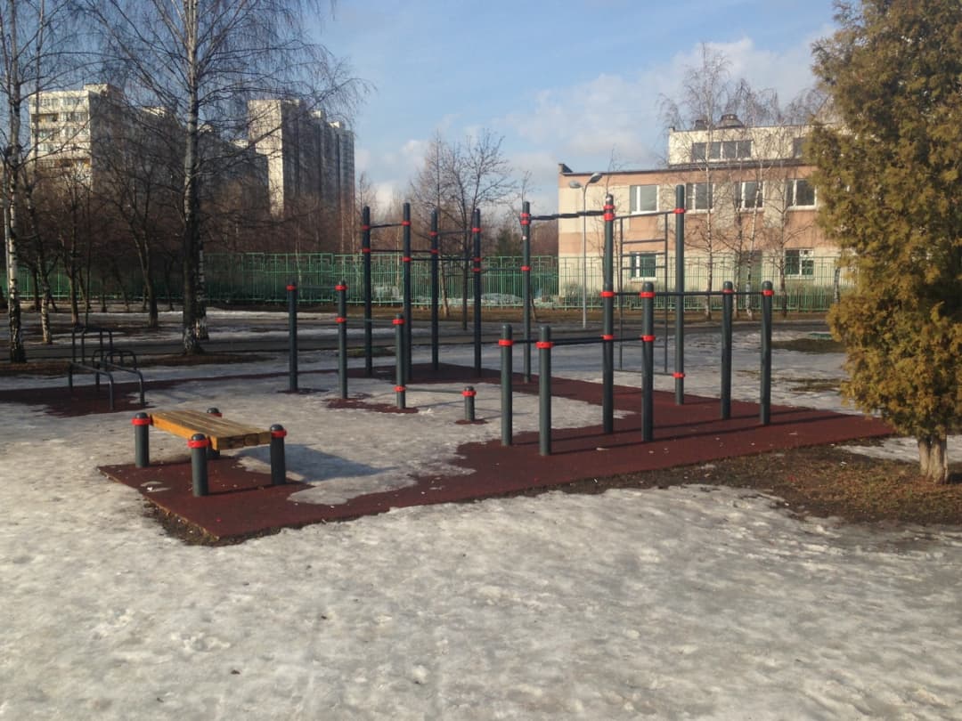 Pull Up Bar at Calisthenics Park at Костромская улица, Москва – photo 1 of 2