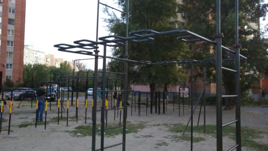 Barras Paralelas en Calisthenics Park at улица Зорге, Ростов-на-Дону – foto 2 de 4