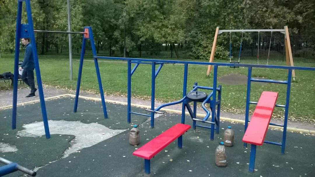 Abs Bench at Calisthenics Park at Большая Черкизовская улица, Москва #wp1501 – photo 5 of 6