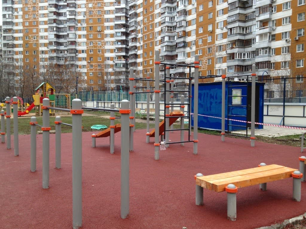 Parallel Gym Bars at Calisthenics Park at 3-й Митинский переулок, Москва – photo 1 of 3