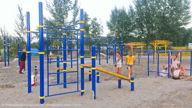 Espalderas en Calisthenics Park at проспект Дружбы Народов, Абакан – foto 2 de 3