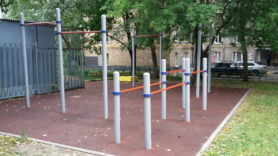 Parallel Gym Bars at Calisthenics Park at Третье транспортное кольцо, Москва – photo 1 of 1