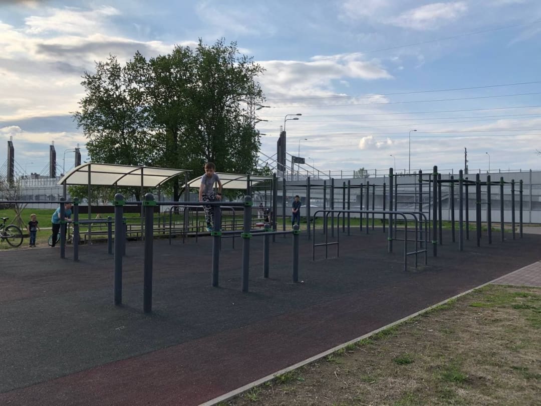 Pull Up Bar at Calisthenics Park at Пулковское шоссе, Санкт-Петербург – photo 1 of 7