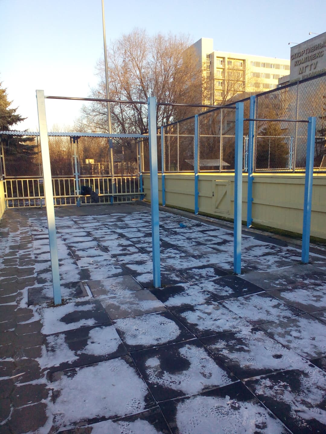 Pull Up Bar at Calisthenics Park at Госпитальная набережная, Москва – photo 3 of 5