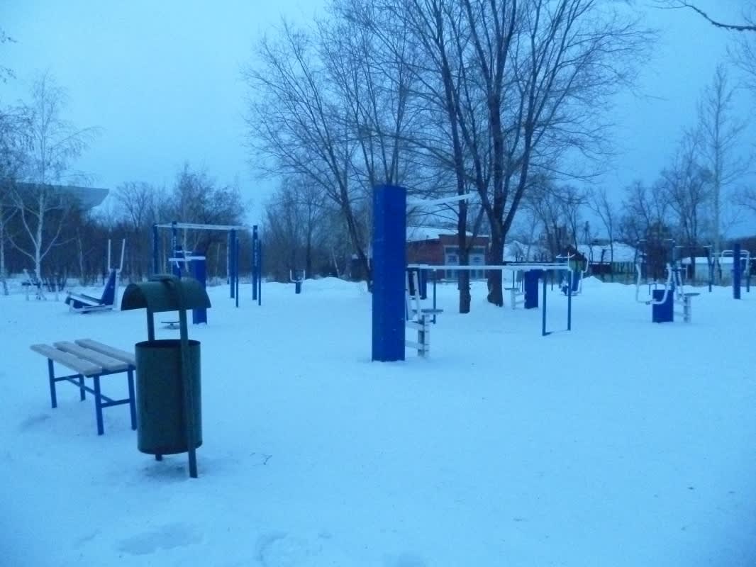 Hangelstange bei Calisthenics Park at улица Гумар Караш, Астана – Foto 3 von 8
