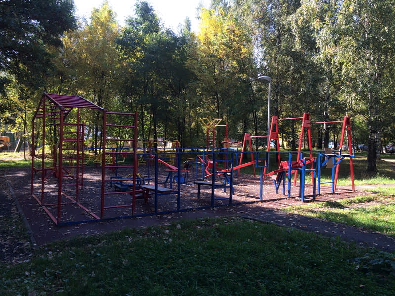 Parallel Gym Bars at Calisthenics Park at Керамический проезд, Москва #wp1823 – photo 2 of 4