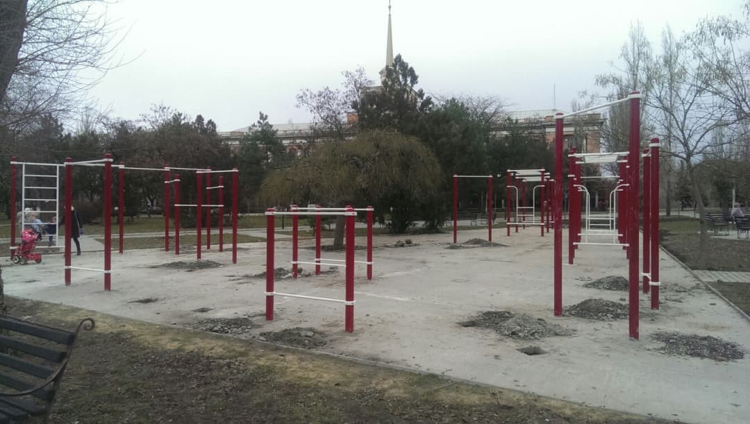 Parallel Gym Bars at Calisthenics Park at Адміральська вулиця, Миколаїв – photo 3 of 3