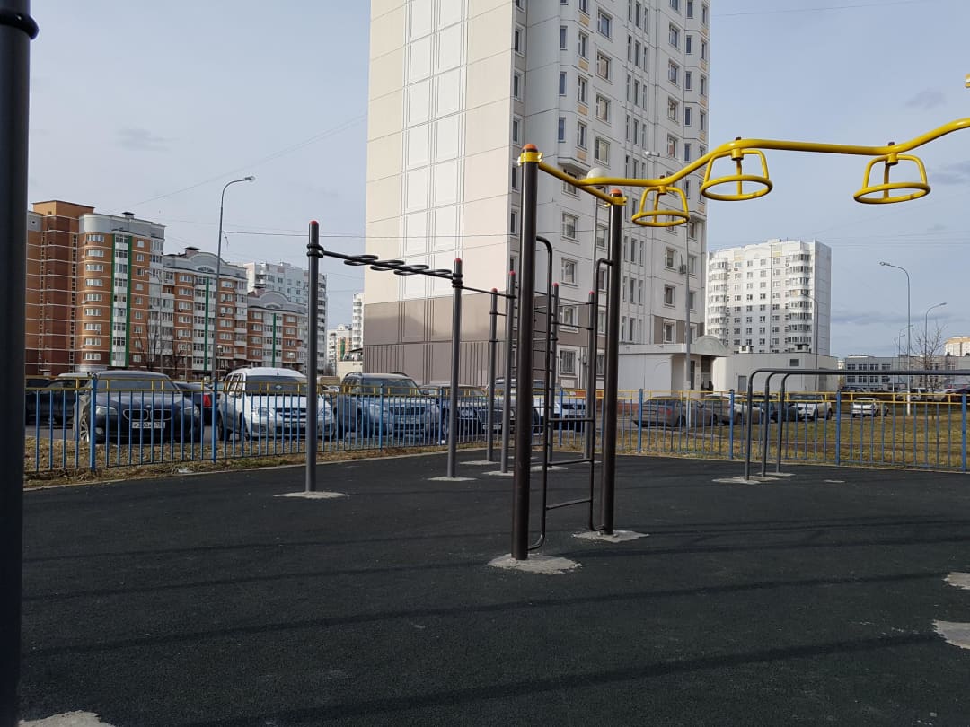 Pull Up Bar at Calisthenics Park at Изюмская улица, Москва – photo 6 of 6
