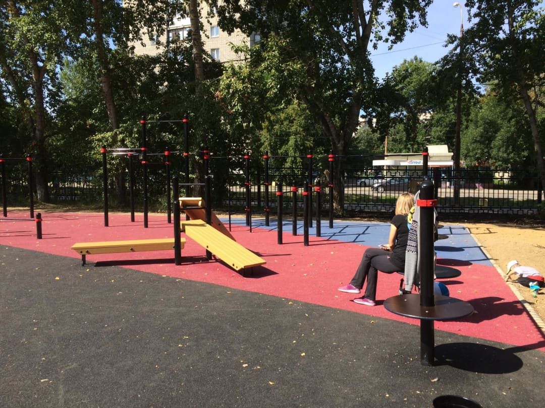 Parallel Gym Bars at Calisthenics Park at Калининец, Екатеринбург – photo 11 of 14