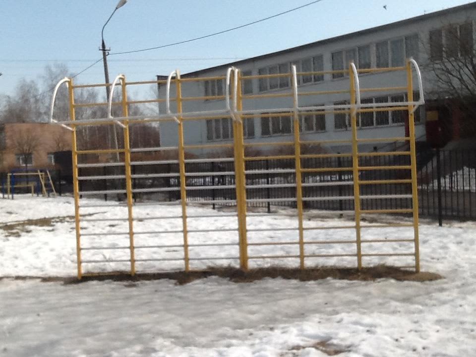 Pull Up Bar at Calisthenics Park at Школьная улица, Шатура – photo 1 of 3
