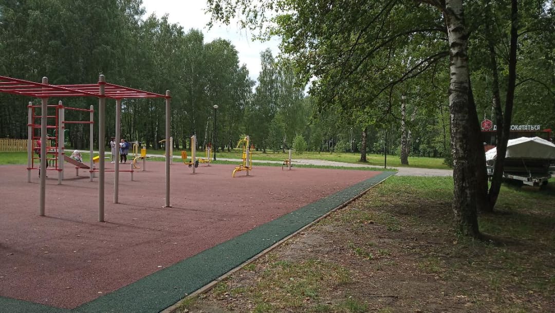Bară de flotări la Calisthenics Park at аллея Славы, Егорьевск – fotografia 8 din 8