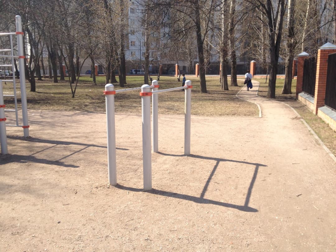 Parallel Gym Bars at Calisthenics Park at улица Академика Полякова, Москва – photo 2 of 3