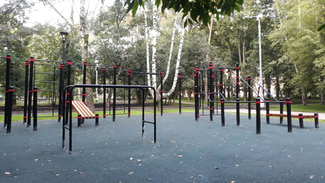 Push Up Bar at Calisthenics Park at Берёзовая аллея, Москва – photo 2 of 6