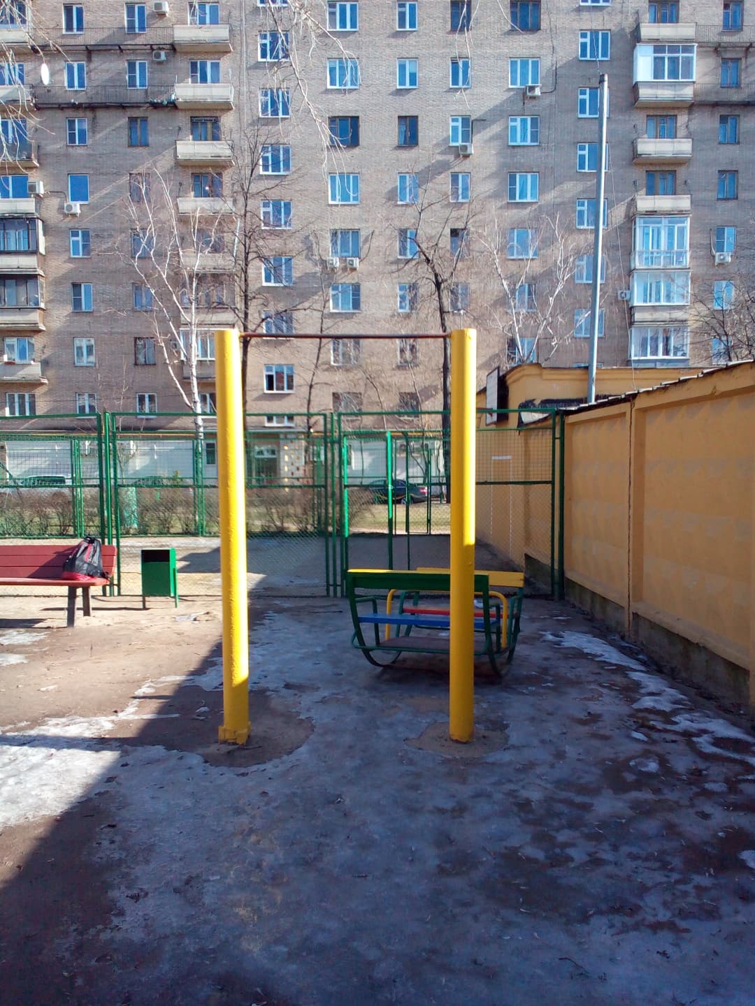 Pull Up Bar at Calisthenics Park at Бережковская набережная, Москва – photo 1 of 3