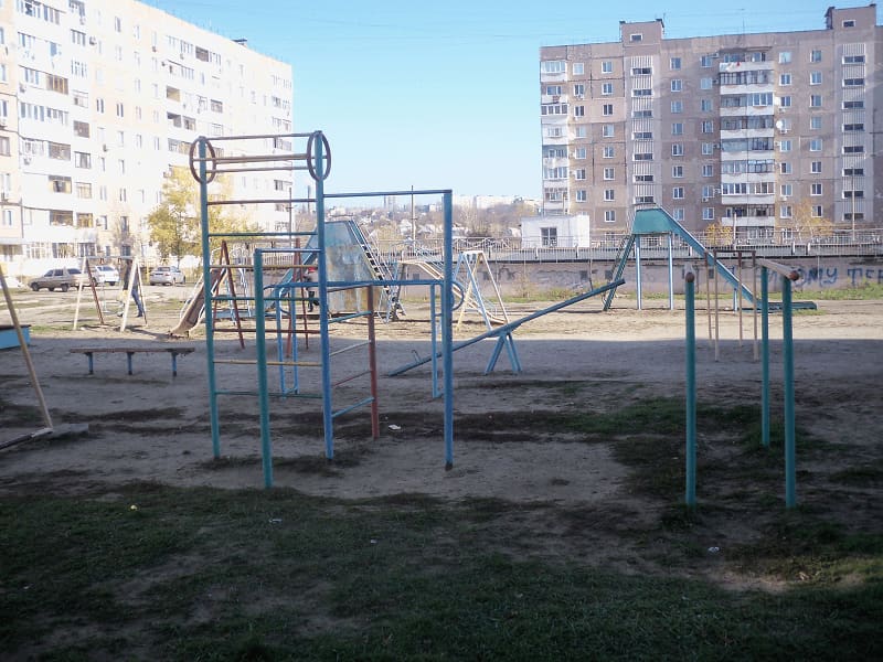 Barras Paralelas en Calisthenics Park at Автозаводська вулиця, Запоріжжя – foto 2 de 5