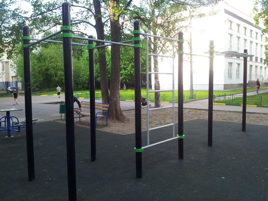 Monkey Bars at Calisthenics Park at Солнцевский проспект, Москва #wp2238 – photo 4 of 4