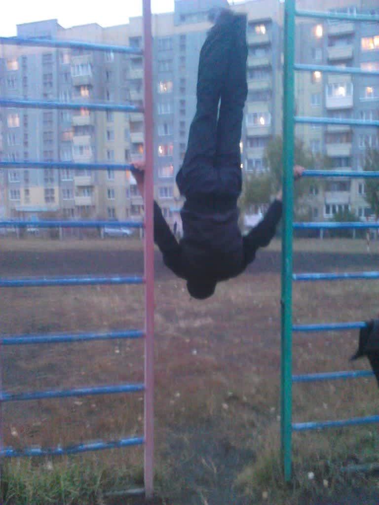 Klimmzugstange bei Calisthenics Park at Барнаульская улица, Омск – Foto 4 von 4