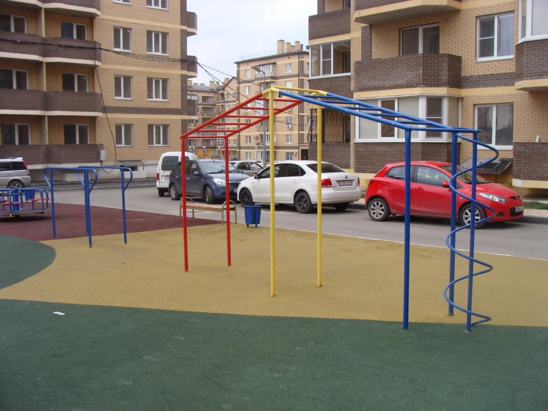 Шведська стінка на майданчику Calisthenics Park at улица Тружеников, Ростов-на-Дону – фото 3 з 5