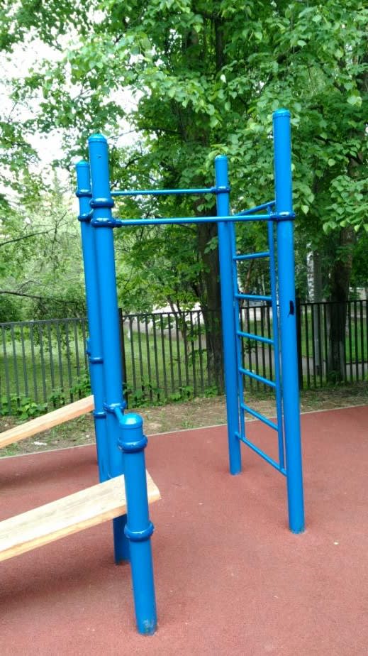 Bară de tracțiuni la Calisthenics Park at Комсомольская улица, Красногорск – fotografia 1 din 6