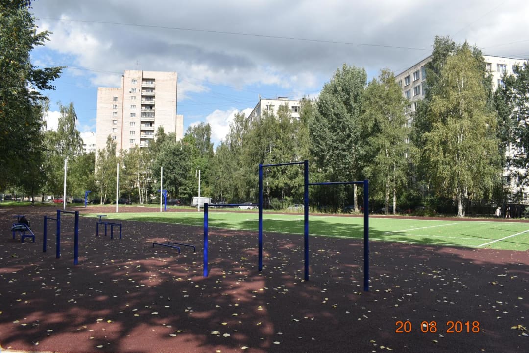 Sbarra per trazioni presso Calisthenics Park at улица Коллонтай, Санкт-Петербург #wp2326 – foto 1 di 5
